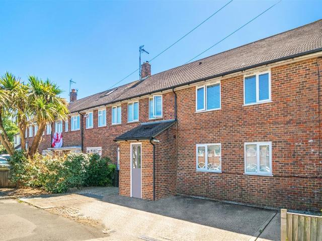 House for rent in Martyrs Field, The Bridge