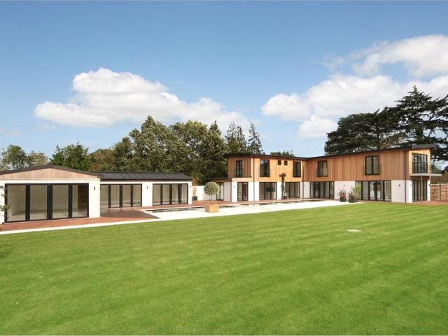 House for rent in Gerrards Cross, Tatling End