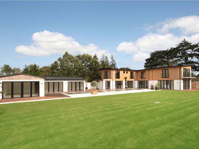 House for rent in Gerrards Cross, Tatling End