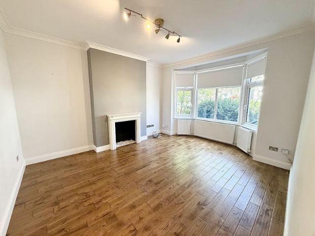 House for rent in Lane, Greater London