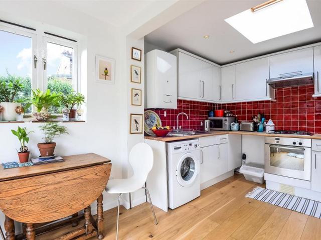 Apartment for rent in Stroud Green, Greater London