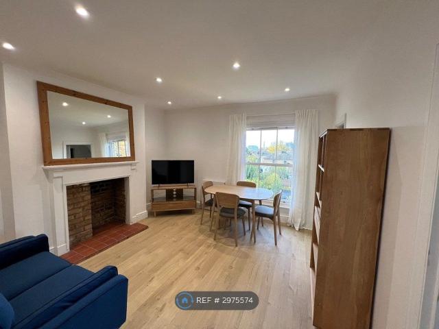 Apartment for rent in London Borough of Hounslow, Strand