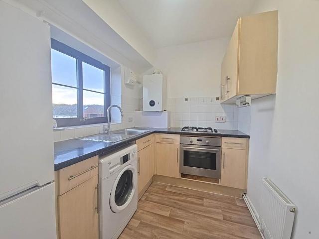 House for rent in Dee Park, Reading