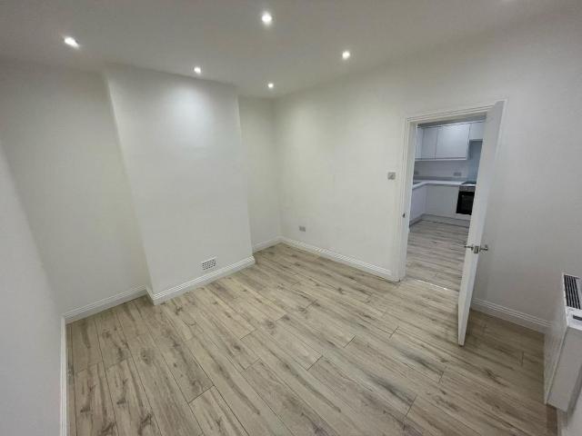 Studio for rent in Reading West, Reading