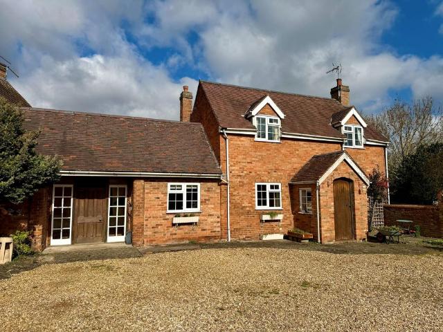 House for rent in New Bilton, Warwickshire
