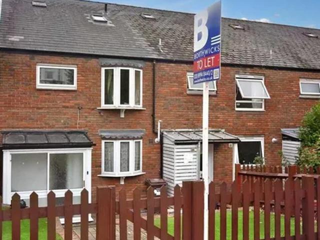 House for rent in London Borough of Hounslow, Strand