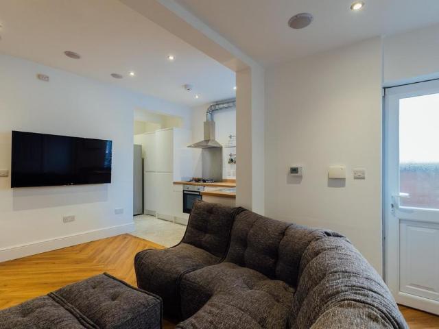 House for rent in Elmfield, Leicestershire