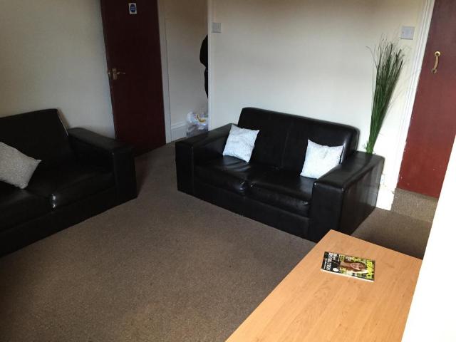 House for rent in Elmfield, Leicestershire