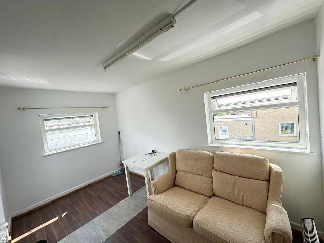 Apartment for rent in Mount Pleasant, Swansea