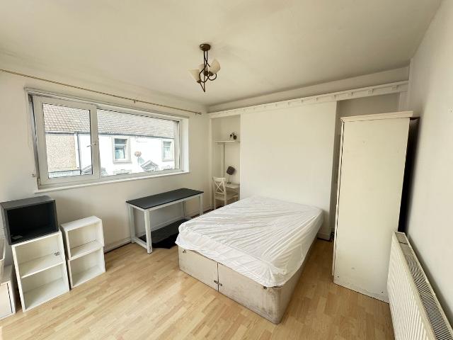 Apartment for rent in Mount Pleasant, Nangreaves
