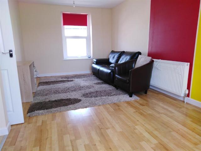 Apartment for rent in Mount Pleasant, Swansea