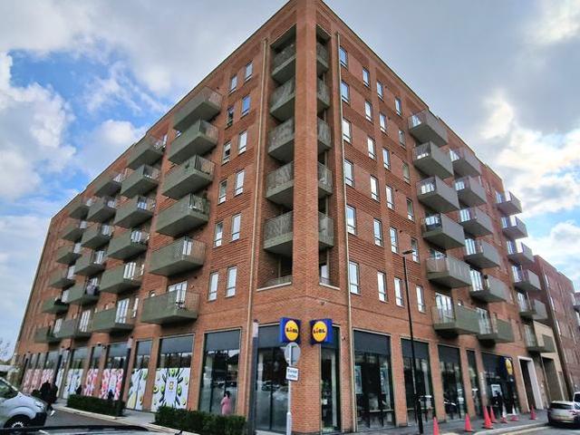 Apartment for rent in Watford Rural, Batchworth
