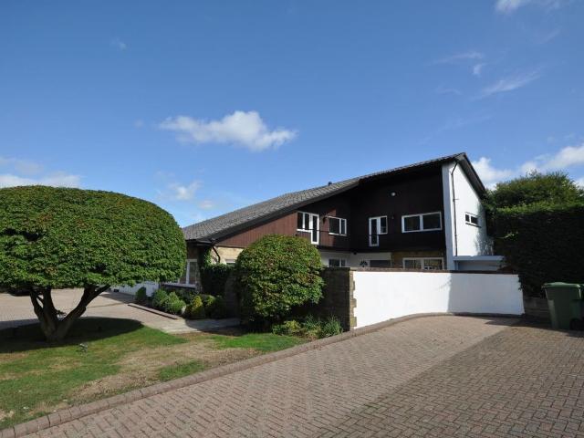 House for rent in Watford Rural, Carpenders Park
