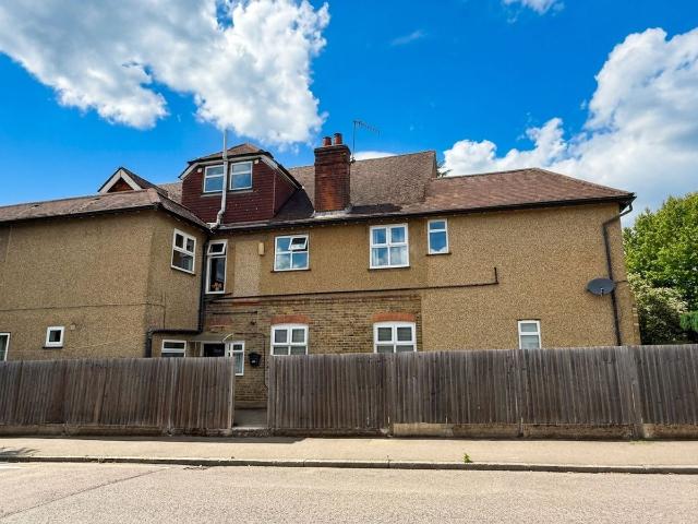 Apartment for rent in Watford Heath, North Watford