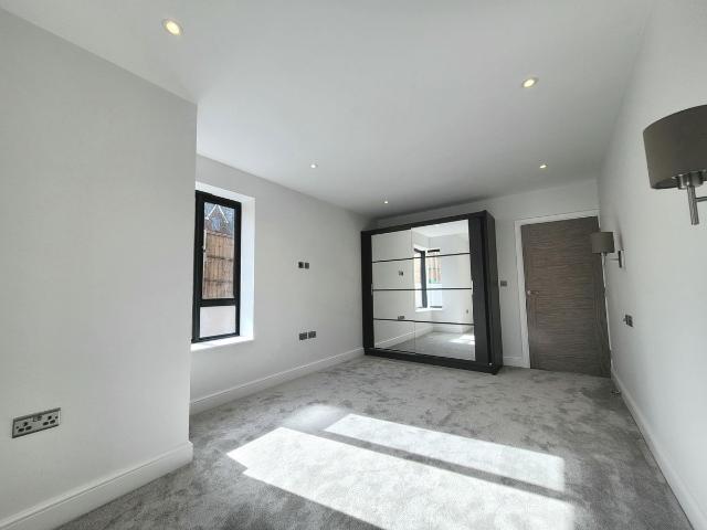 Apartment for rent in Watford Heath, North Watford