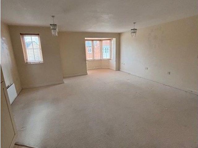 Apartment for rent in Oxley Park, Shenley Church End