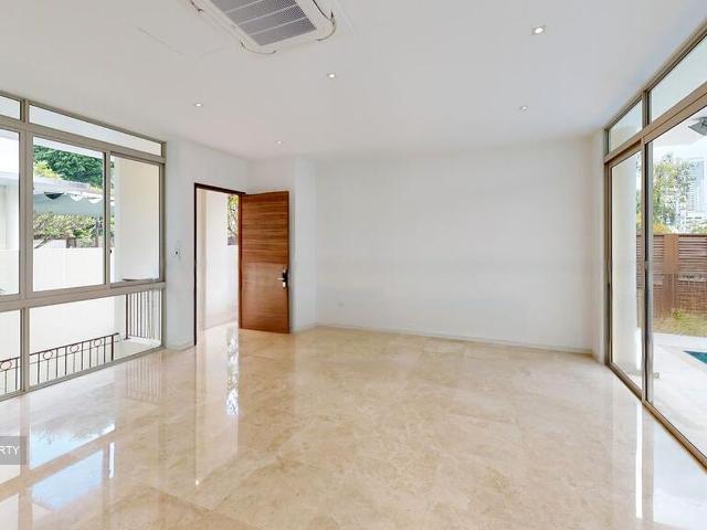 Detached House for sale