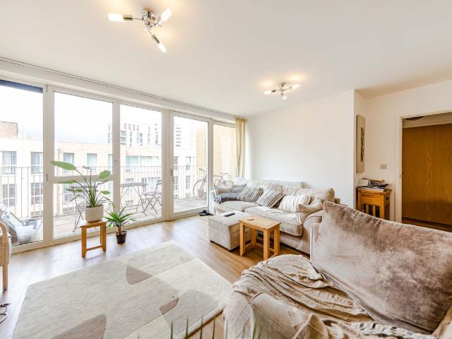 Apartment for rent in Bromley-by-Bow, Poplar Grove