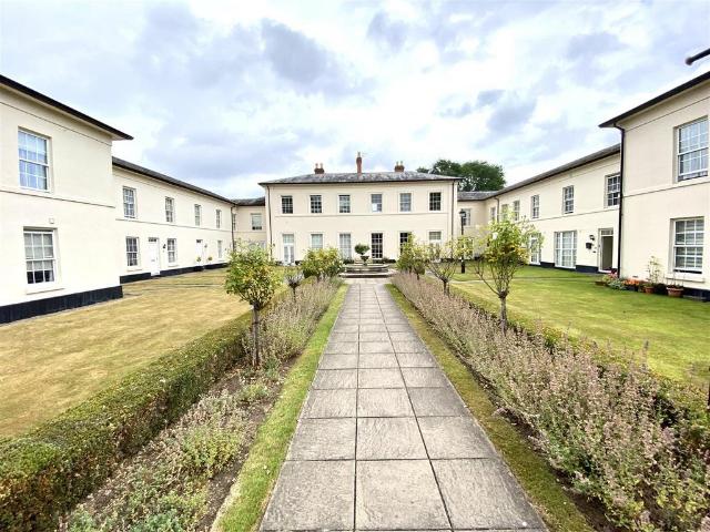 Apartment for rent in Calcott, Bicton