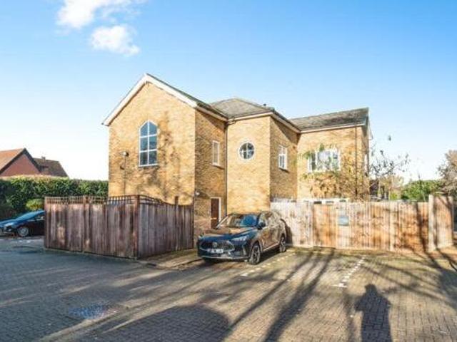 House for sale in Pachesham Park, Surrey