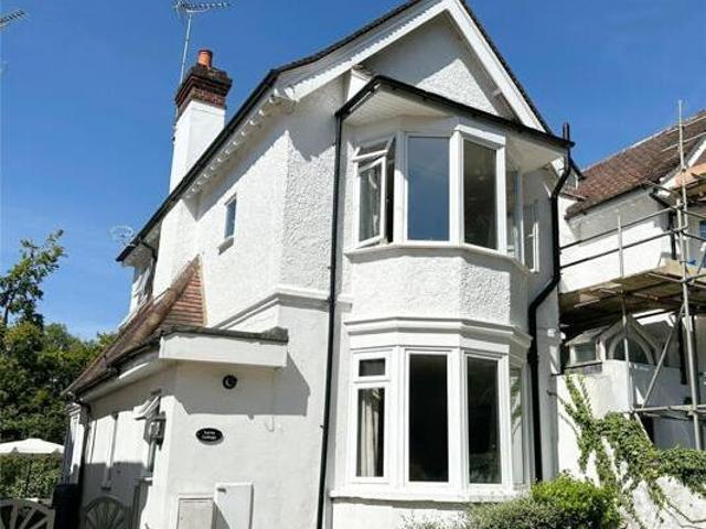 House for sale in Pachesham Park, Surrey