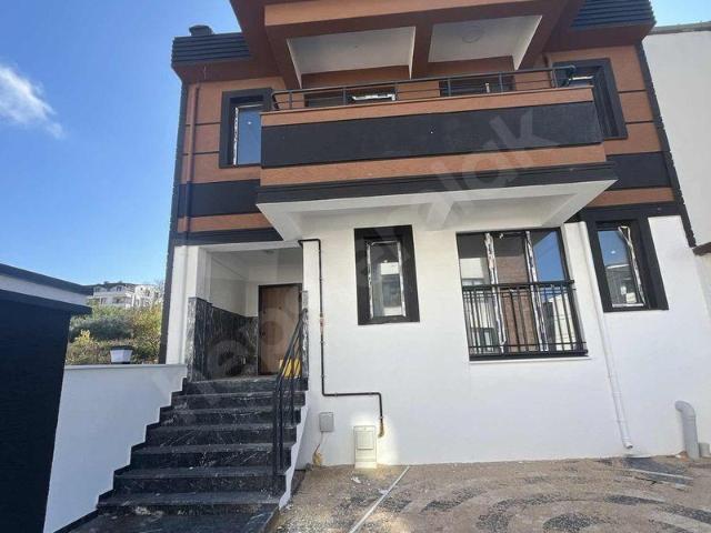 Beyazevler, Bandırma içerisinde satılık Villa