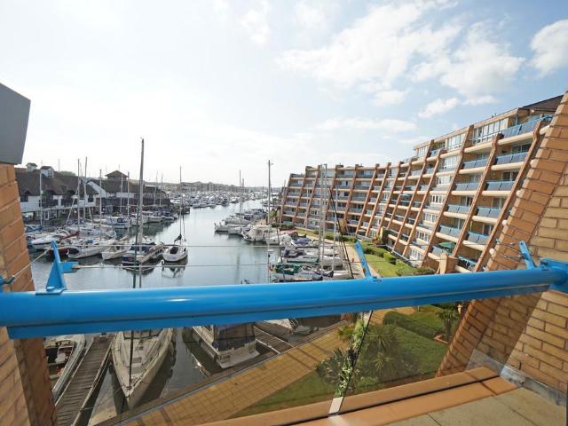 Apartment for rent in Port Solent, City Of Portsmouth