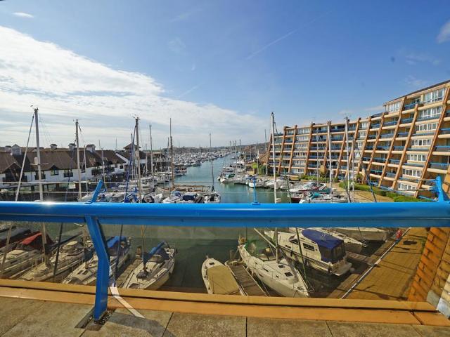 Apartment for rent in Port Solent, City Of Portsmouth