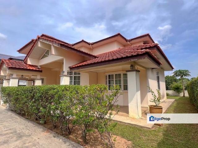 House for sale in Malaka