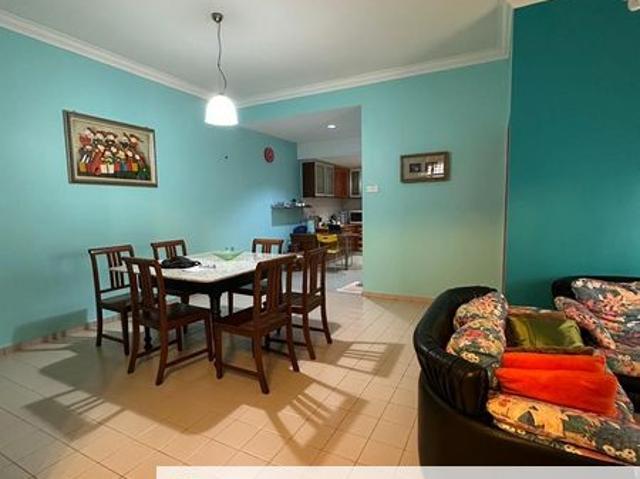 House for sale in Malaka