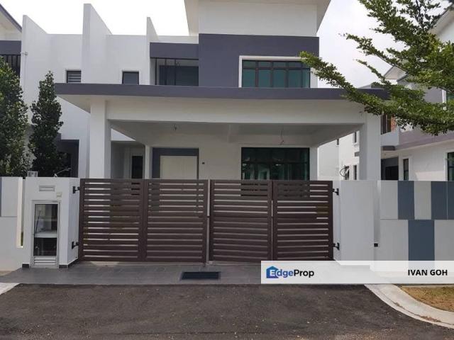 House for sale in Malaka