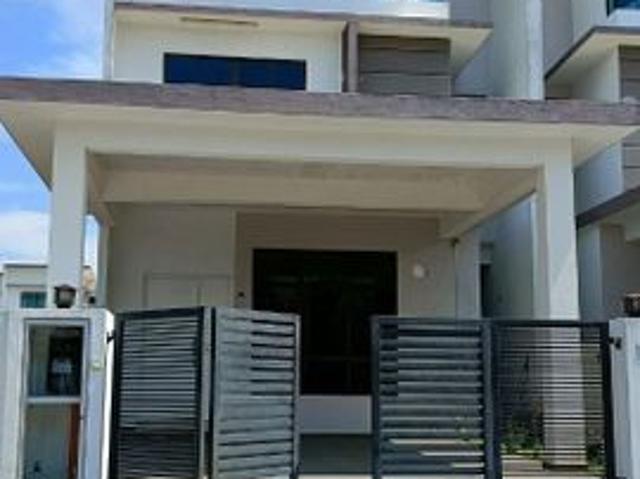 House for sale in Malaka