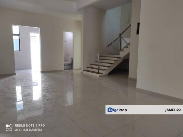 House for sale in Malaka