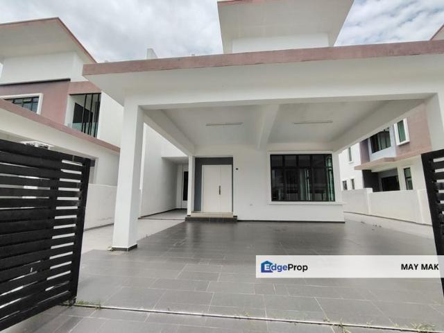 House for sale in Malaka