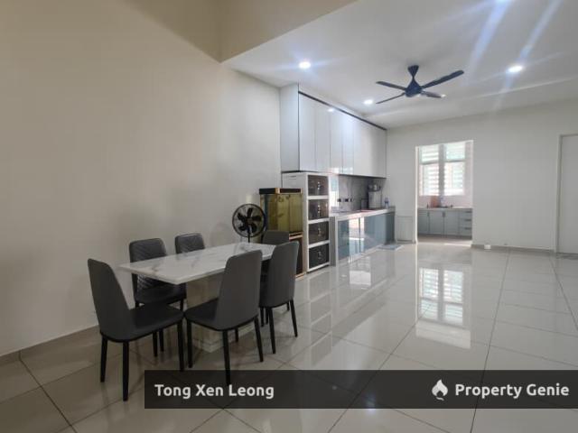 Terraced House for sale in Malaka