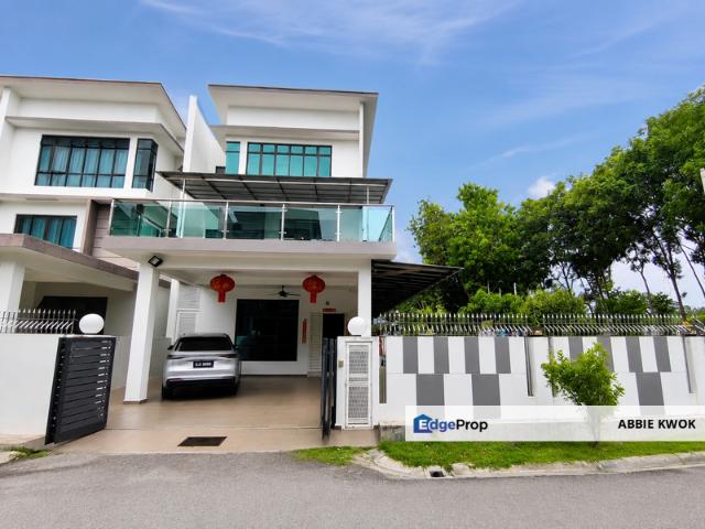 House for sale in Malaka