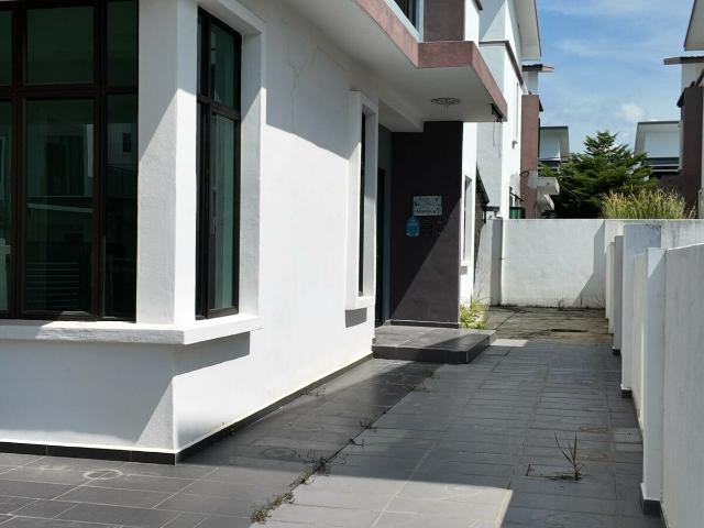 Residential House for sale in Malaka