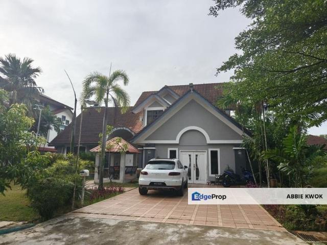 House for sale in Malaka