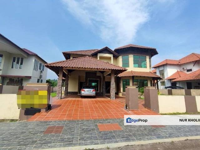 House for sale in Malaka