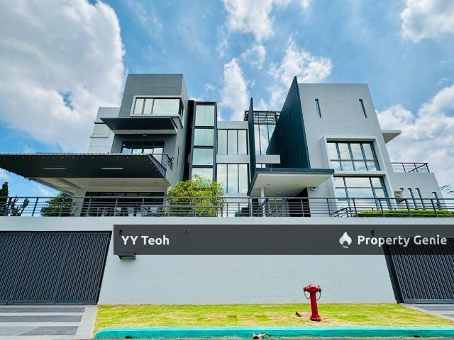 Bungalow for sale in Malaka