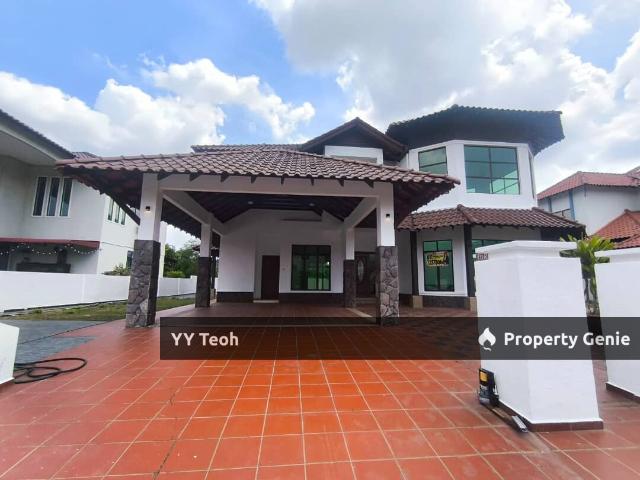Bungalow for sale in Malaka