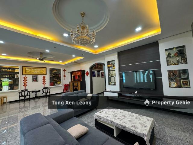 Bungalow for sale in Malaka