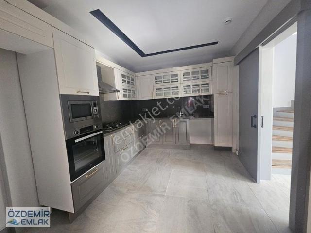 Menderes, İzmir içerisinde kiralık Villa