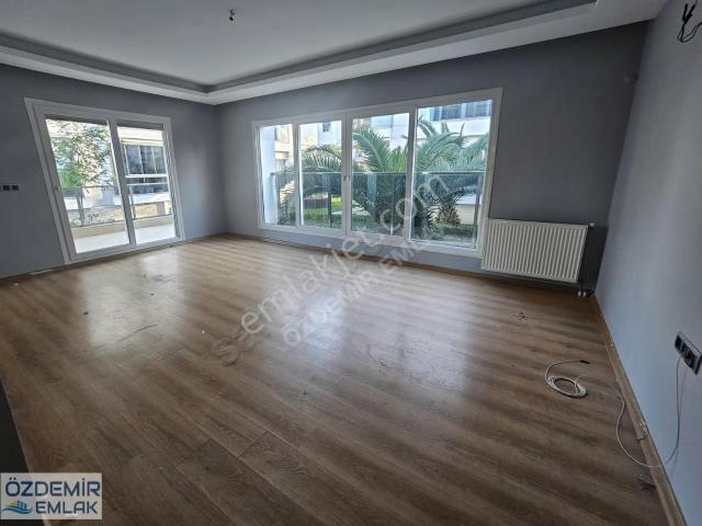 Menderes, İzmir içerisinde kiralık mülk