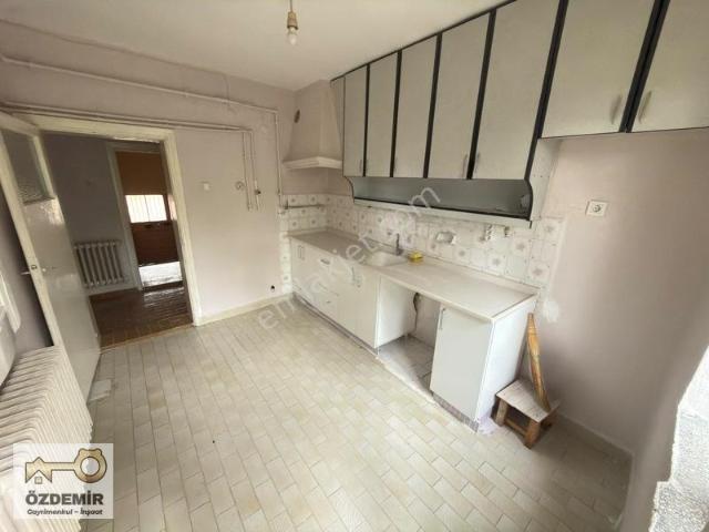 Yeşiltepe Mahallesi, Tepebaşı içerisinde kiralık mülk
