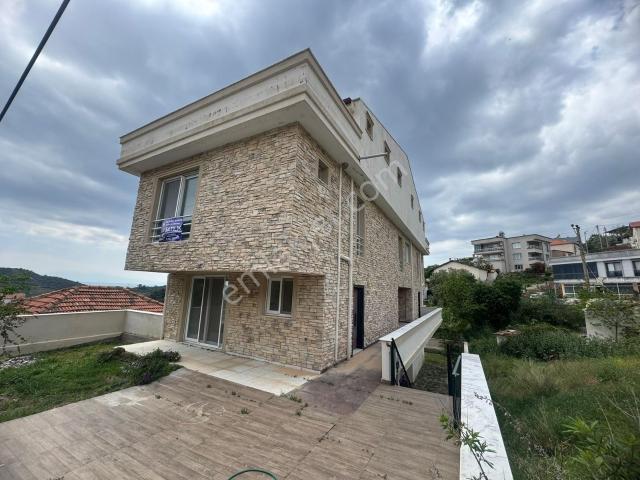 Menderes, İzmir içerisinde satılık Villa