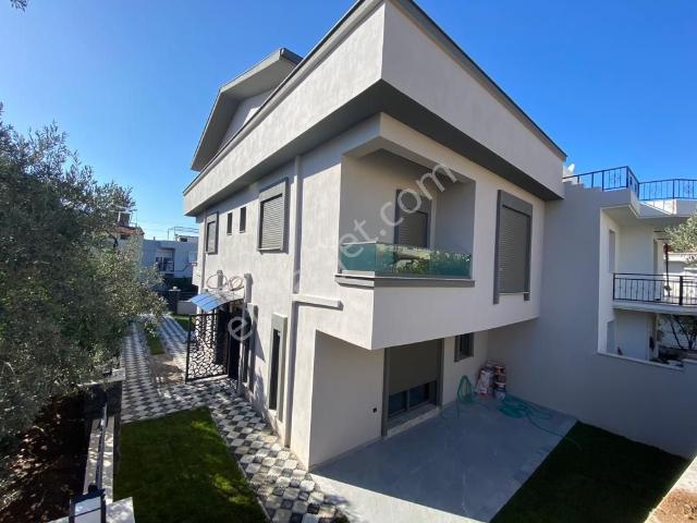 Menderes, İzmir içerisinde satılık Villa