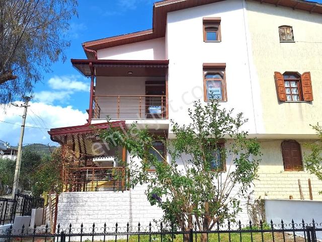 Menderes, İzmir içerisinde kiralık Villa