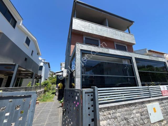 Menderes, İzmir içerisinde satılık Villa