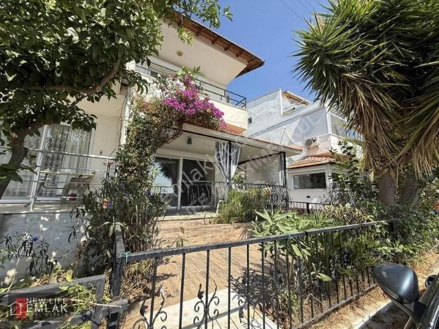 Çukuraltı Mahallesi, Menderes içerisinde satılık Villa